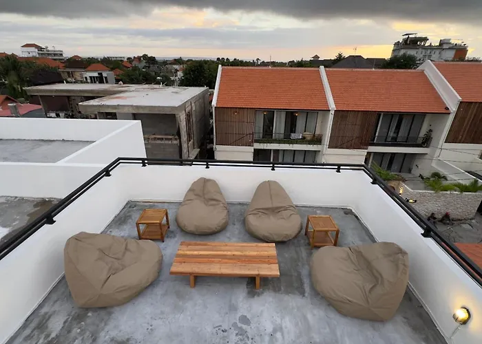 Brand New Luna In - 3 Bedroom Pool Oasis